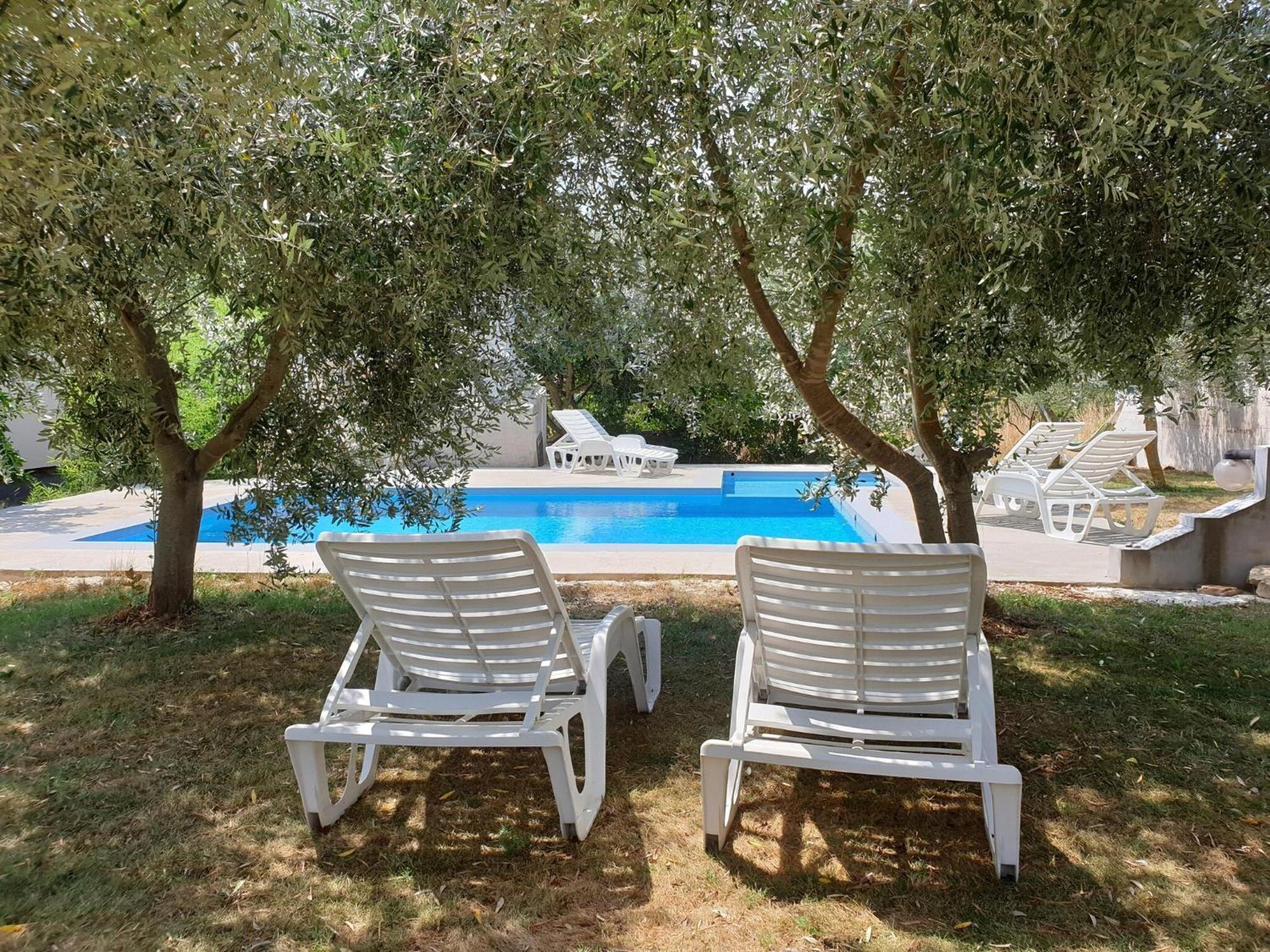 Modern Apartment In Banjole With Pool